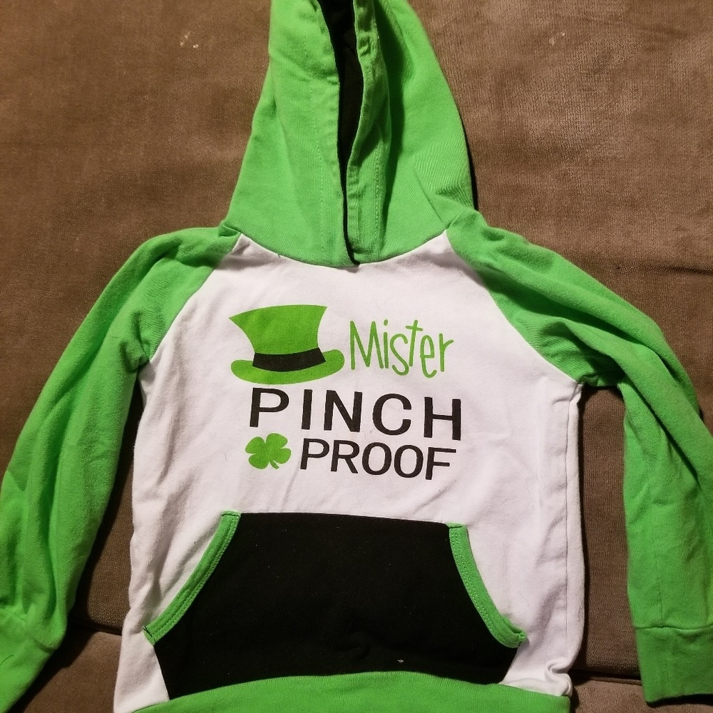 Boys Size Small St. Patrick's Day Sweatshirt